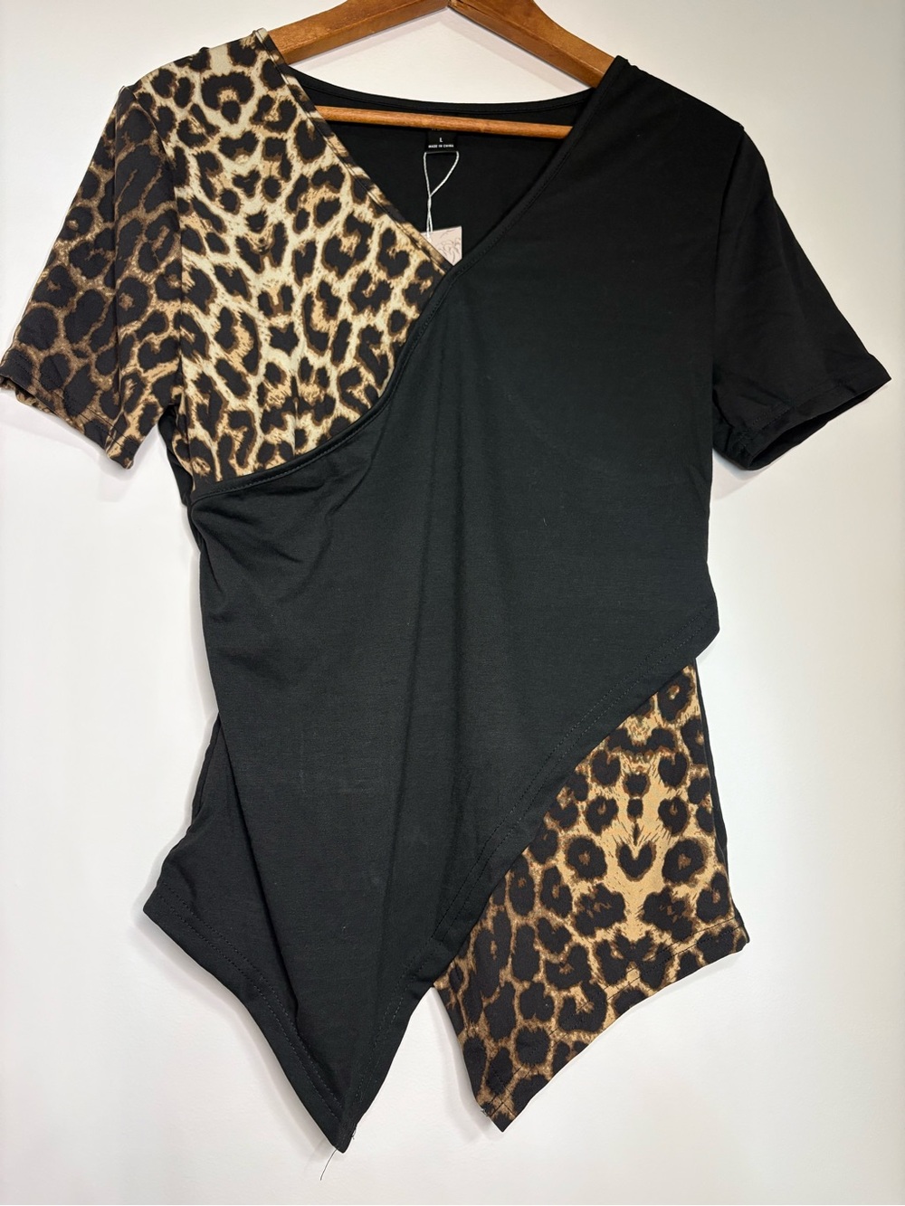 Leopard Print Asymmetric Black V-Neck Top Size L